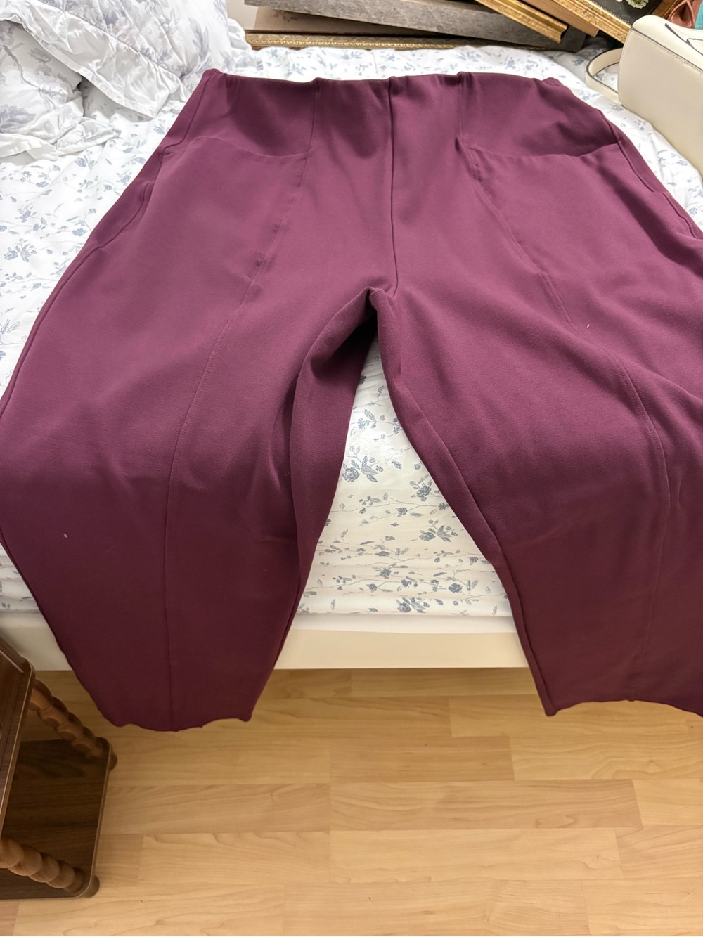 Old Navy Wide-Leg Pull-On Pants in Deep Plum